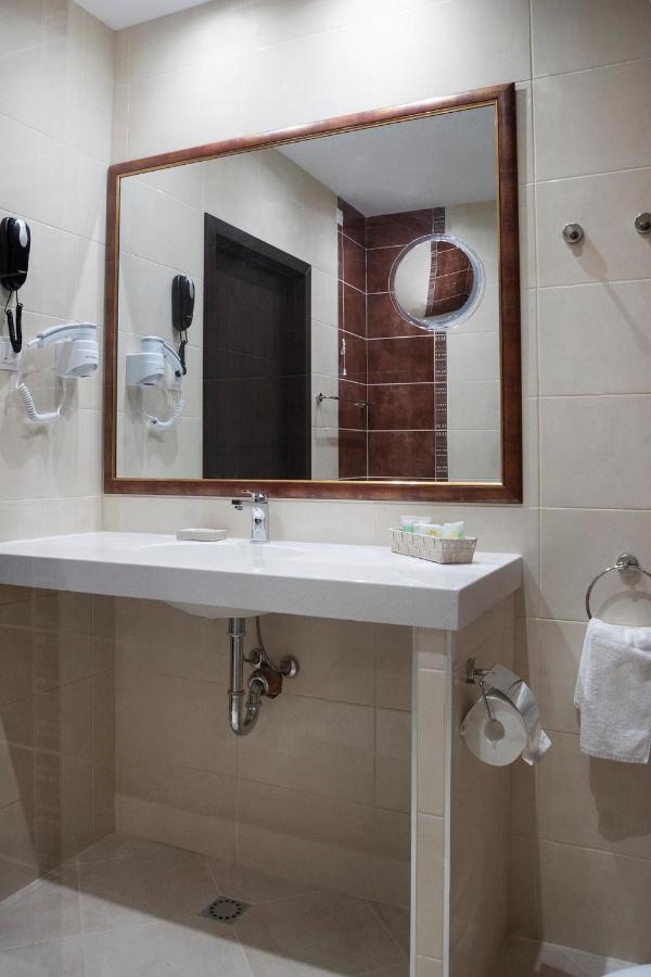Hotel Niken Παμπόροβο Εξωτερικό φωτογραφία