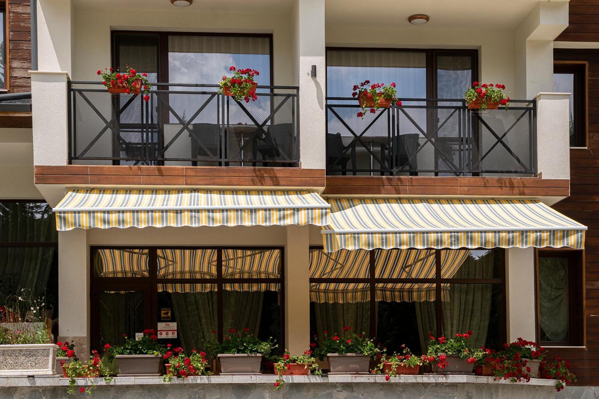 Hotel Niken Παμπόροβο Εξωτερικό φωτογραφία