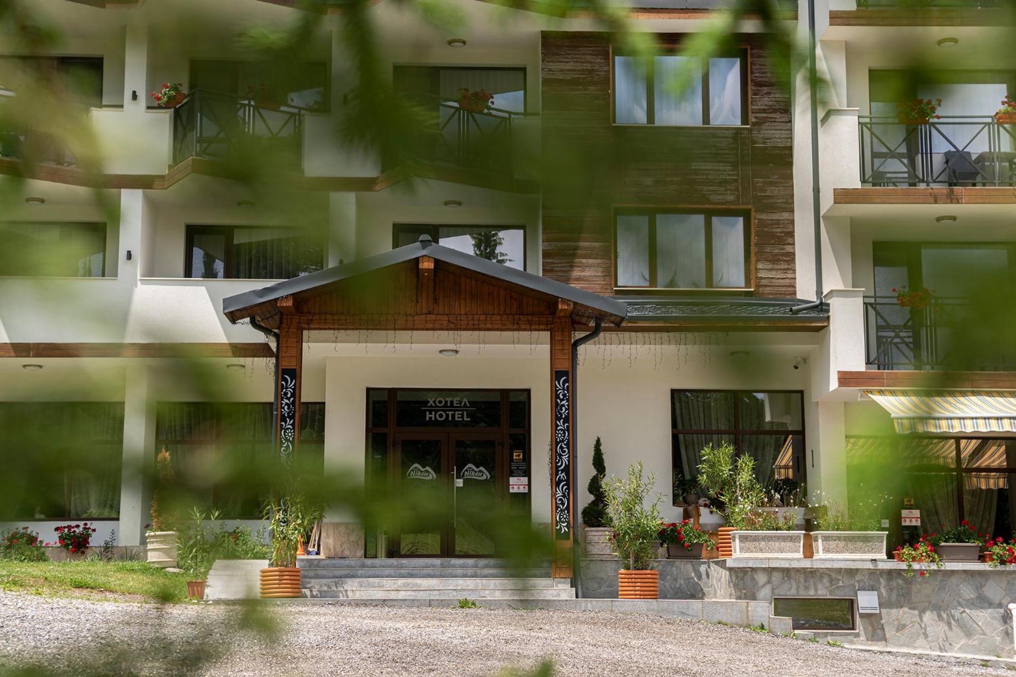 Hotel Niken Παμπόροβο Εξωτερικό φωτογραφία